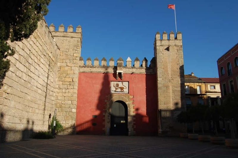 Real Alcázar of Seville Skip-the-Line Private Tour - Key points to know before booking