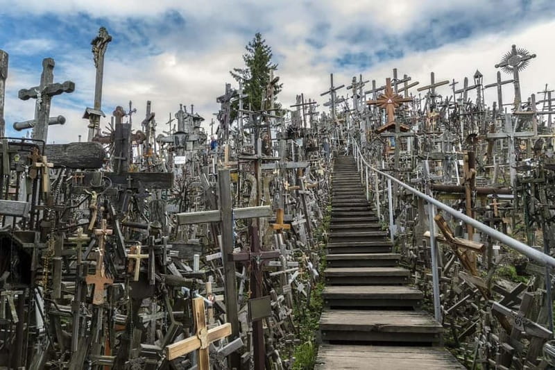 Riga: Hill of Crosses, Guided Rundale Palace & Bauska Castle - Key points at a glance