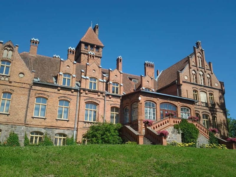 Riga: Nearby Manors and Castles Tour - A five-hour route into western Latvia