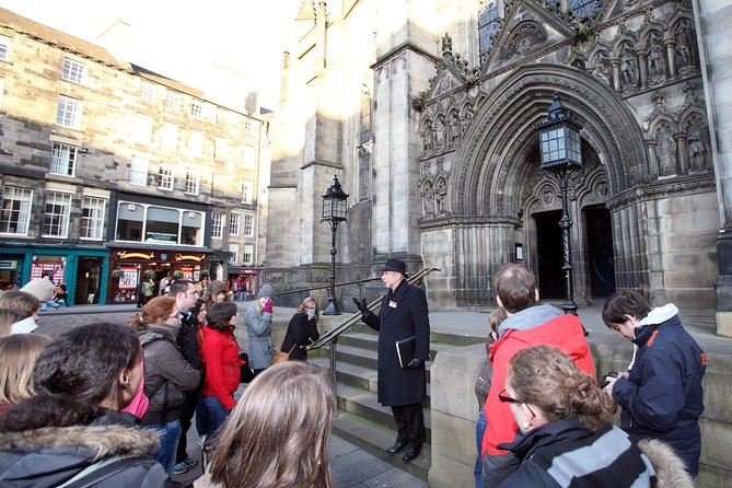 Royal Mile and Edinburgh Castle - Small Group Walking Tour - How small is the small group?