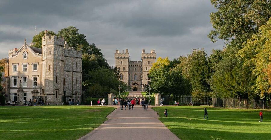 Royal Windsor Castle Tour Private including tickets - The State Apartments: grand rooms, limited time