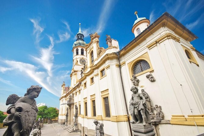 Saint Vitus Cathedral and Hidden Gems of Prague Castle - Golden Lane and a route that needs clarification