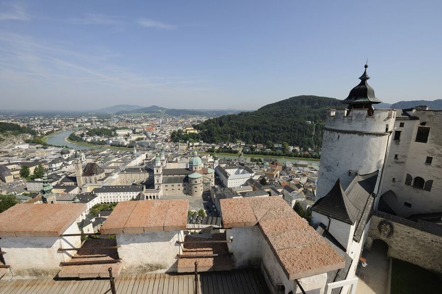 Salzburg: Hohensalzburg Fortress Admission Ticket - Cafes, Lunch, and Seasonal Atmosphere