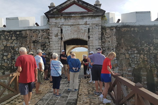 San Diego Fortress Explorer 4-Hour Highlights Walking & Van Tour - Casa de Mascaras shows Guerrero’s handmade traditions