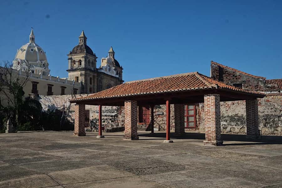 San Felipe Castle and Getsemani Walking Tour with tickets - Is $28 a fair price?