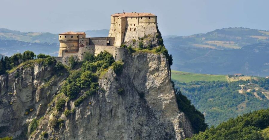San Leo: Fortress Entry Ticket and Cagliostro's Prison - Torture instruments and difficult displays