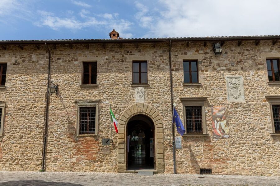 San Leo: Fortress Entry Ticket and Cagliostro's Prison - Musleo and the modern side of San Leo