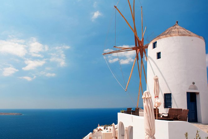Santorini Highlights and Venetian Castles Small-Group Day Tour - Artemis Karamolegos Winery explains Santorini’s wine culture