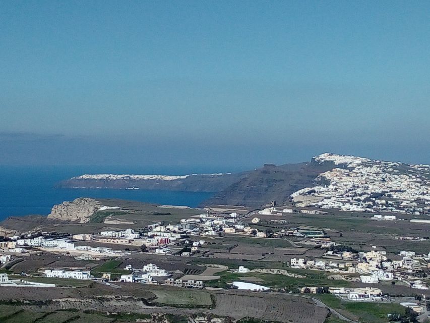 Santorini: Small-Group Highlights Tour of Venetian Castles - A winery stop with local tasting