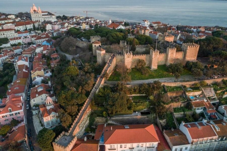 São Jorge Castle Skip-the-line Entry Ticket - The permanent exhibition and Moorish Lisbon