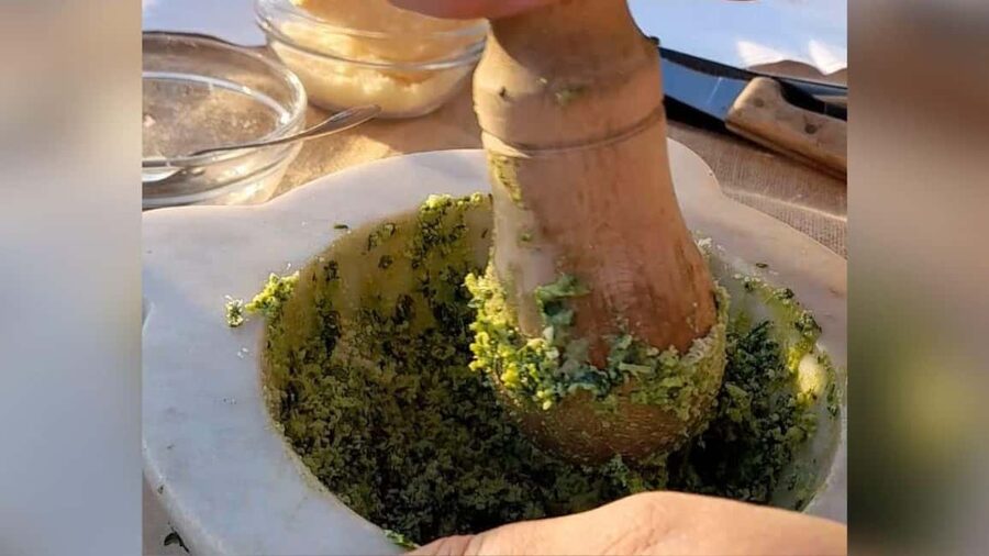 Sarzana: pesto experience at Sarzanello Fortress - Sarzanese testaroli and the old iron texts