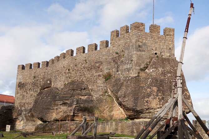 Schist Villages and medieval castles tour - Walking through the villages