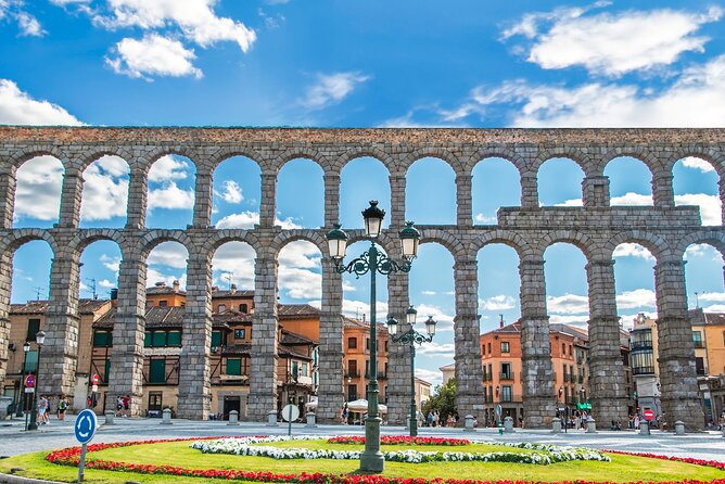 Segovia - Old Town tour including Castle visit - Starting Beneath Segovia’s Roman Aqueduct