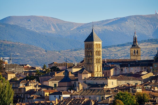 Segovia - Old Town tour including Castle visit - Walking Through Segovia’s Old Town