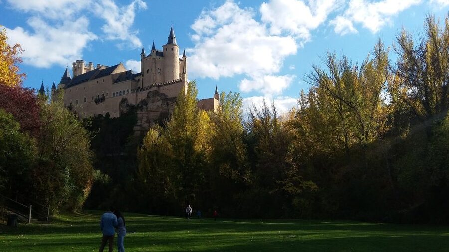 Segovia: Private City Walking Tour with Alcázar of Segovia - Timing, comfort, and practical details