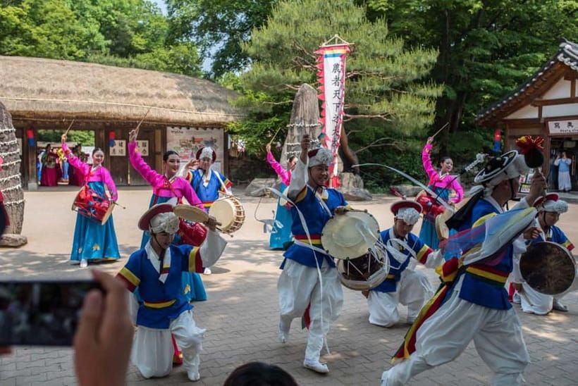 Seoul: Hwaseong Fortress, Folk Village and Starfield Library - Seeing old Korea at the Korean Folk Village