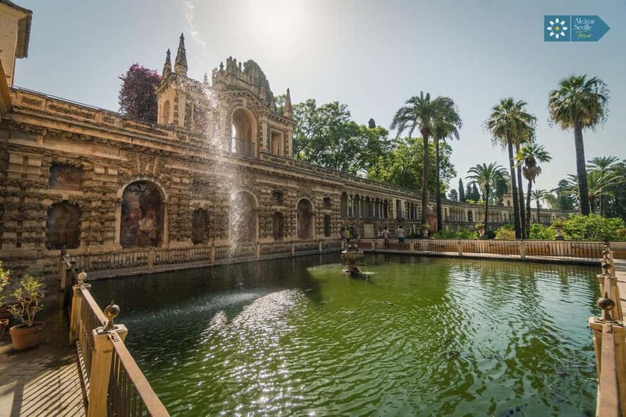 Seville: Alcázar, Cathedral & Giralda Skip-the-Line Tour - Starting at the Cathedral, where Seville makes its boldest statement