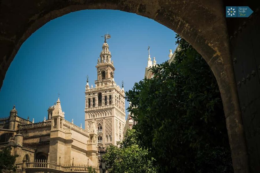 Seville: Alcázar, Cathedral & Giralda Skip-the-Line Tour - Skip-the-line entry saves more than time