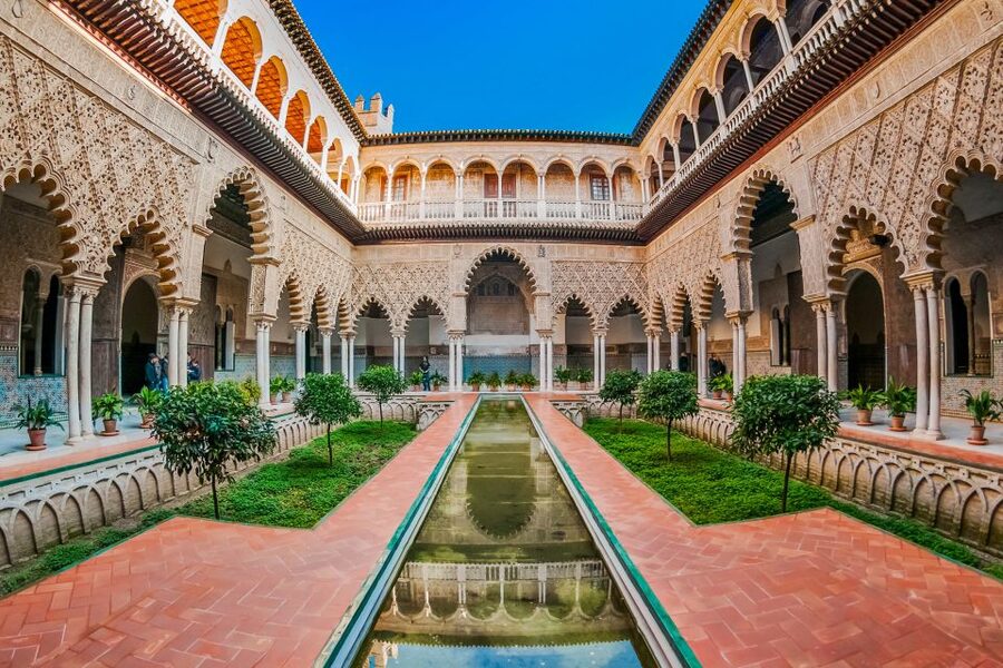 Seville: Alcázar Guided Palace Tour with Priority Access - Who should book this Alcázar tour?