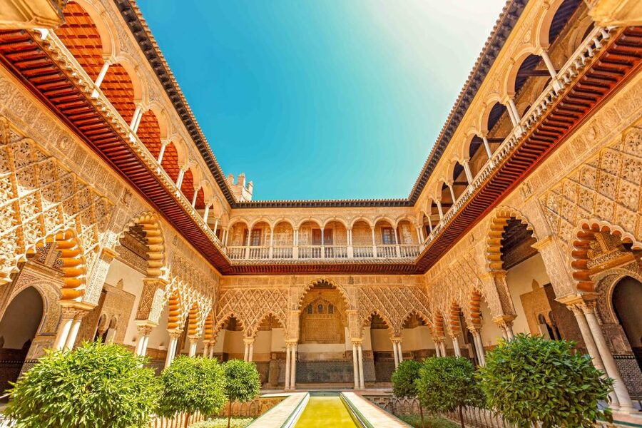 Seville: Alcázar Guided Palace Tour with Priority Access - What the 1.5-hour schedule feels like