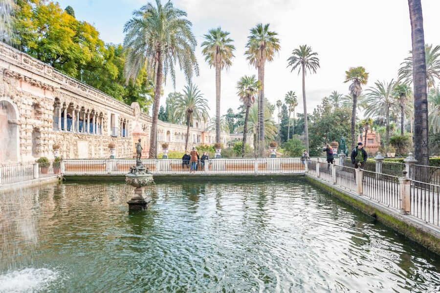 Seville: Alcazar Guided Tour with Entrance - Inside the palace: a 90-minute introduction