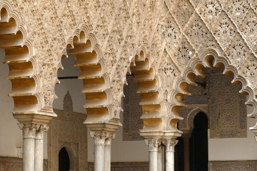 Seville: Alcazar Skip-the-Line Guided Tour with Tickets - What the 90-minute timing really means