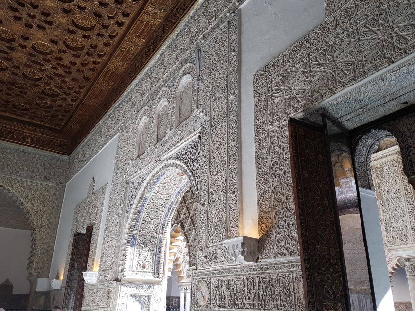 Seville: Alcázar Tour with Tickets Included - The gardens are not an afterthought