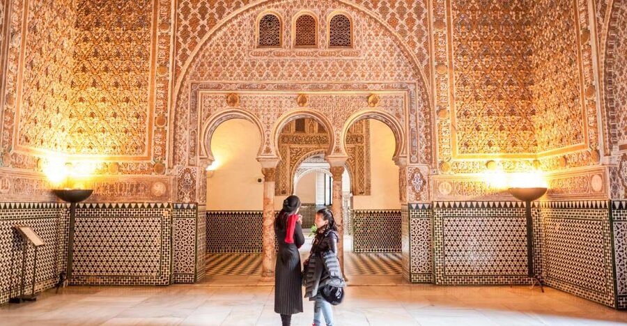 Seville: Cathedral, Giralda & Alcazar Entry With Guided Tour - Final Verdict: Book It for Context and Efficiency