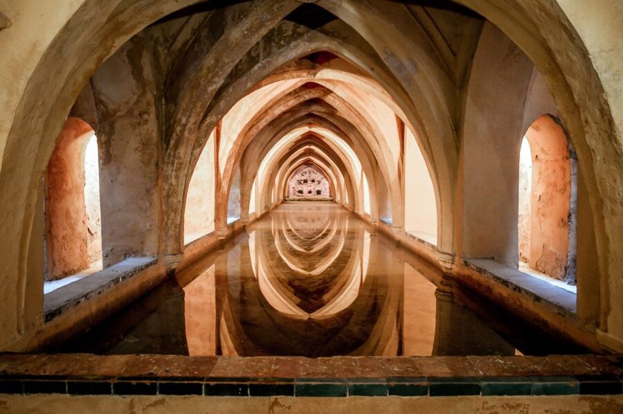 Seville: Cathedral, Giralda & Alcazar Entry With Guided Tour - Heat, Walking, and What to Wear
