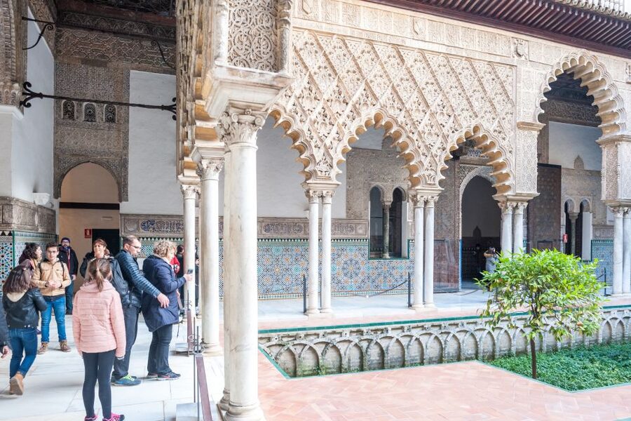 Seville: Cathedral, Giralda & Alcazar Entry With Guided Tour - Inside Seville Cathedral