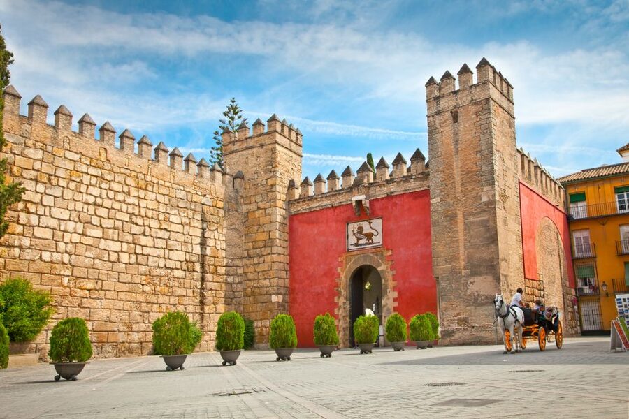 Seville: Cathedral, Giralda, and Alcazar Guided Tour - Meeting at Plaza del Triunfo