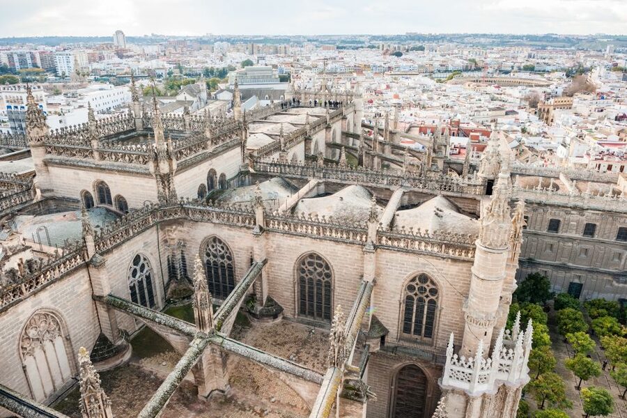 Seville Guided Tour: Cathedral, Giralda & Optional Alcázar - Should you book it?