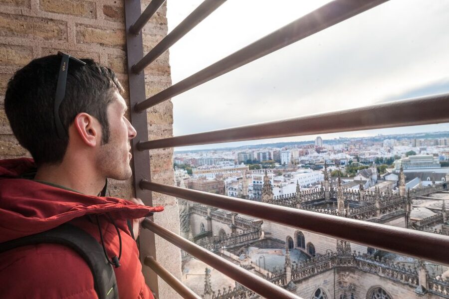 Seville Guided Tour: Cathedral, Giralda & Optional Alcázar - Columbus’s tomb and the politics of memory