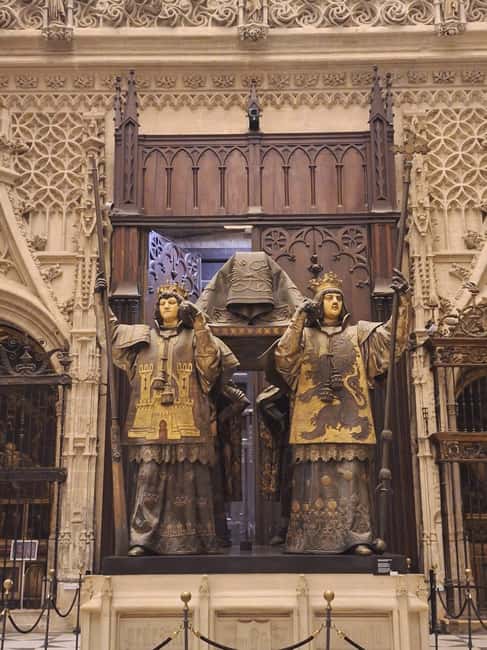 Seville: Guided tour of the Alcazar, Cathedral, and Giralda - Key points at a glance