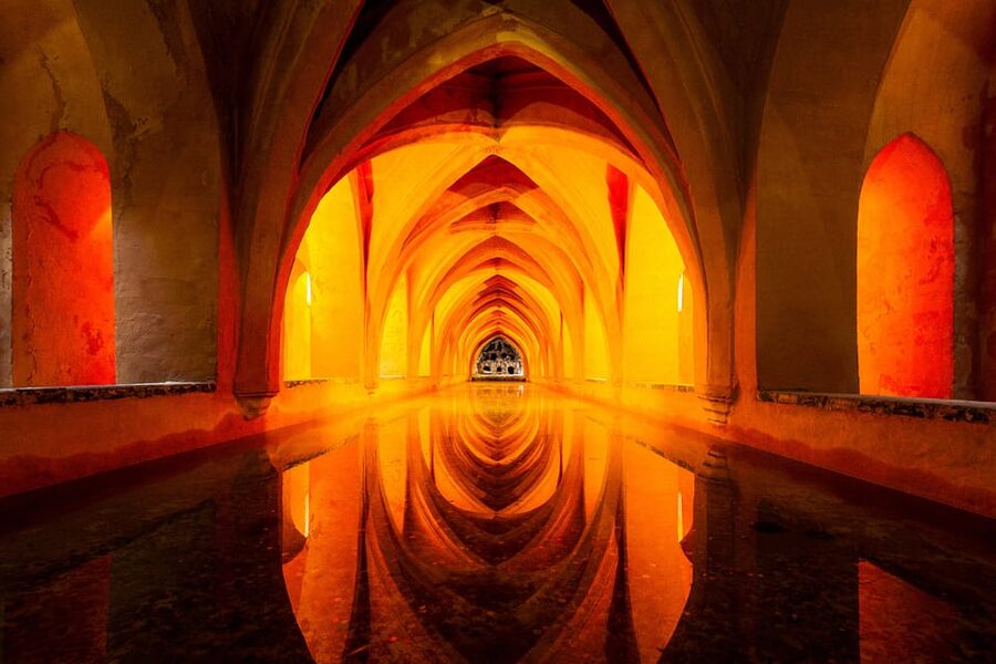 Seville: Priority Access Cathedral, Giralda & Alcázar Tour - What the guide changes about the experience