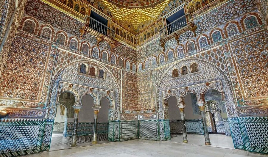 Seville: Real Alcazar Admission and Guided Tour - Rules, identification, and practical limits