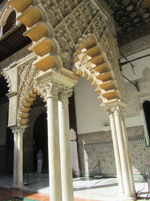 SEVILLE: REAL ALCÁZAR TOUR - Finishing in the gardens