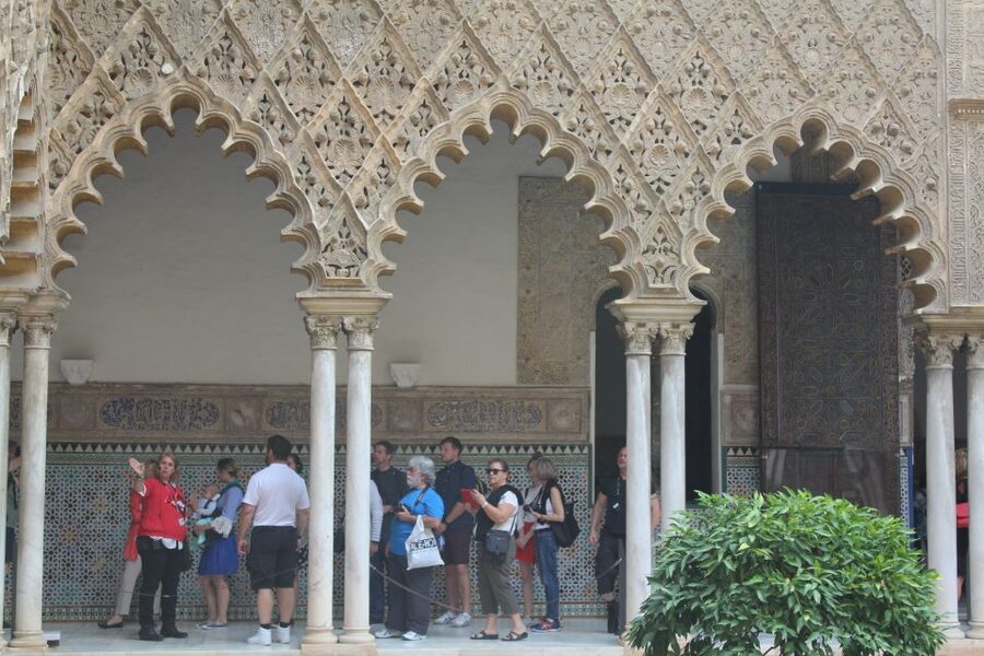 Seville: Royal Alcazar, Cathedral, and Giralda Tower Tour - The essential points at a glance