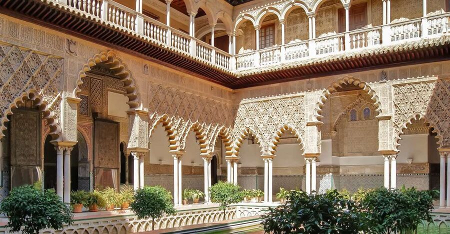 Seville: Royal Alcázar Entry Ticket - Why the Royal Alcázar feels different from other palaces
