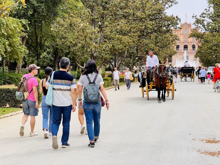 Seville: Royal Alcazar Guided Tour - Fast-track entry and a two-hour pace