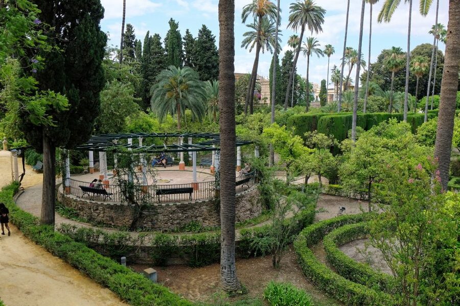 Seville: Skip-the-Line Royal Alcázar Guided Tour - Palace rooms, courtyards, and stories in 75 minutes