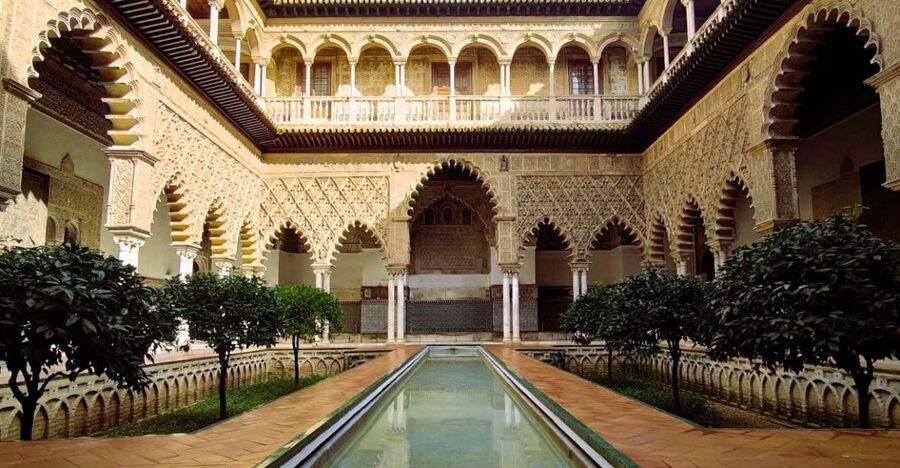 Seville: Small-Group Alcázar Guided Tour & Entry Ticket - Key points at a glance