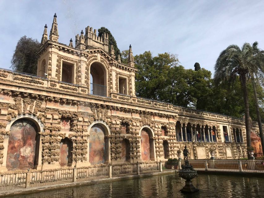 Seville: Small-Group Alcázar Guided Tour & Entry Ticket - The Mudejar Palace and Peter I’s personal mark