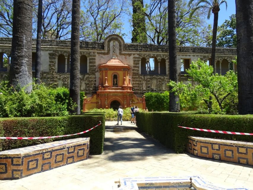 Seville: Small-Group Alcázar Guided Tour & Entry Ticket - The Gothic Palace and the Christian royal chapter