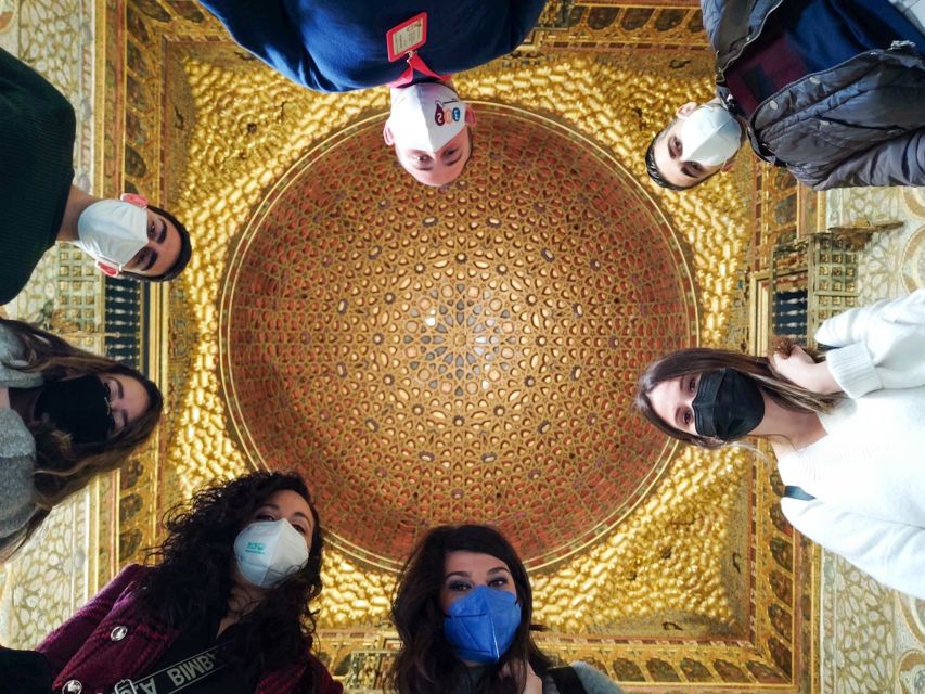 Seville: Small-Group Alcázar Guided Tour & Entry Ticket - Finishing at the Maria Padilla Baths