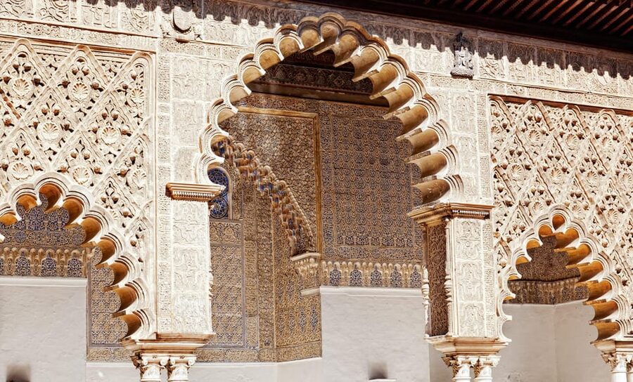 Seville: Tour Alcázar, Cathedral & Giralda Priority Access - Three landmarks, one efficient Seville morning