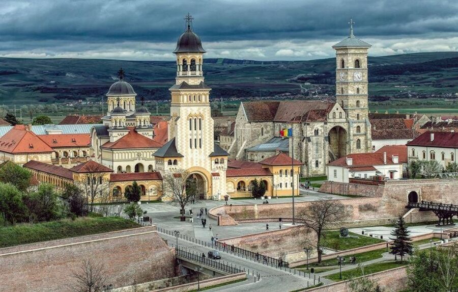 Sibiu: Alba Iulia and Corvin Castle Guided Tour - Why this Sibiu day trip is worth considering