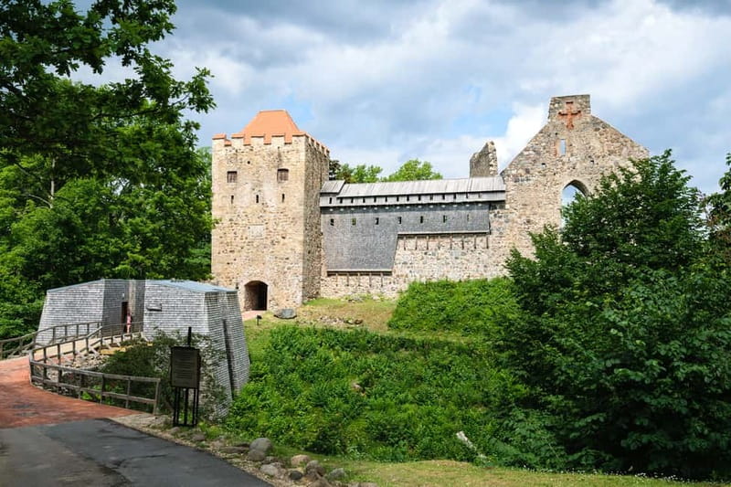 Sigulda Day Tour - Castle Ruins, Gūtmaņala Grotto, & More - Key points to know before booking