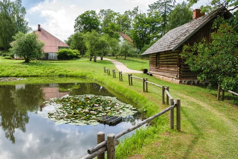 Sigulda Day Tour - Castle Ruins, Gūtmaņala Grotto, & More - Turaida Museum Reserve and its 42 hectares of history