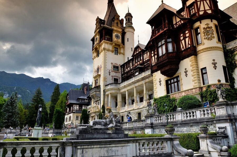 Sinaia: Peleș Castle Tour with An Expert Guide - The reception hall and four seasons